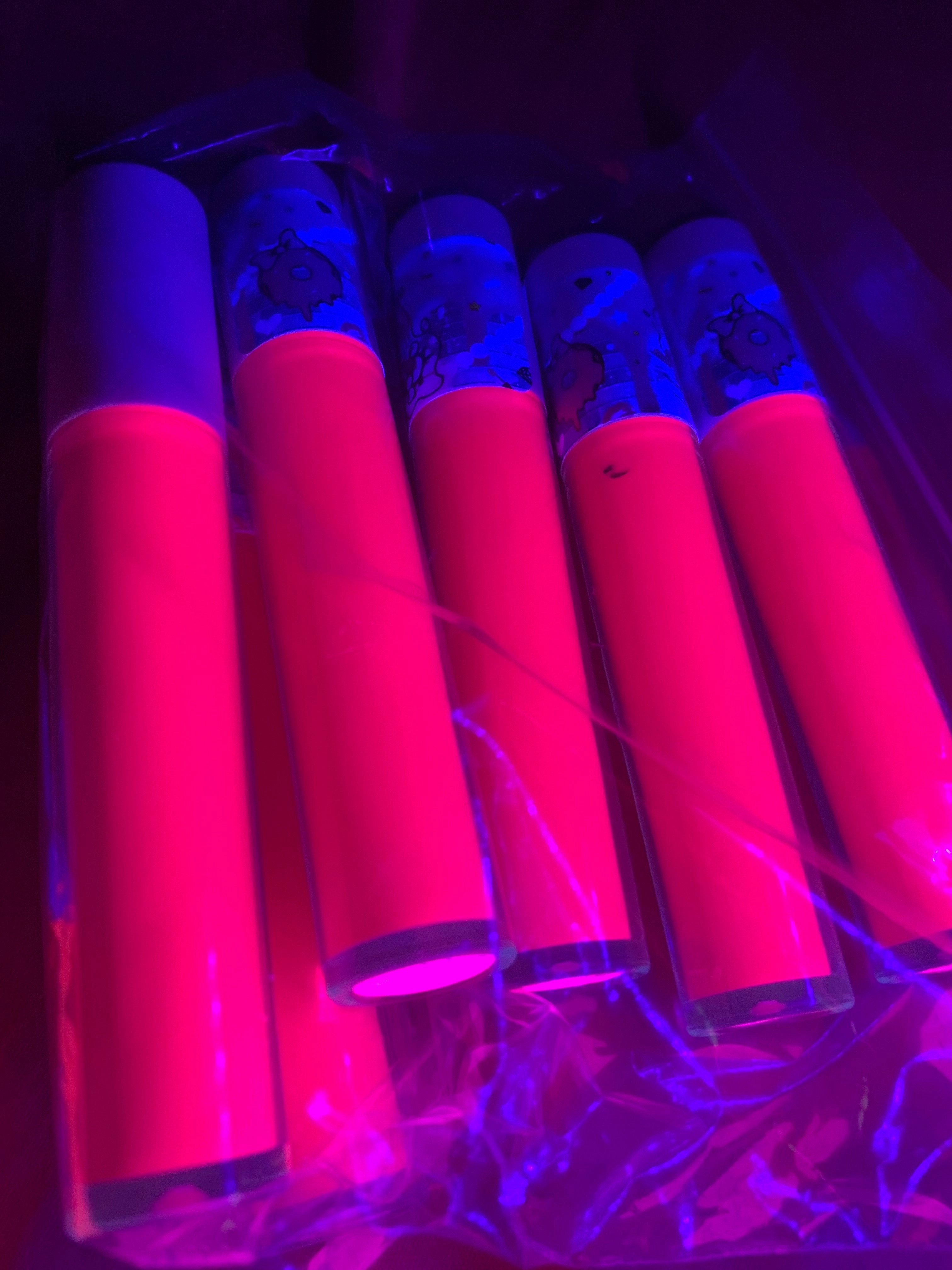 *UV* NEON EYLINER !!