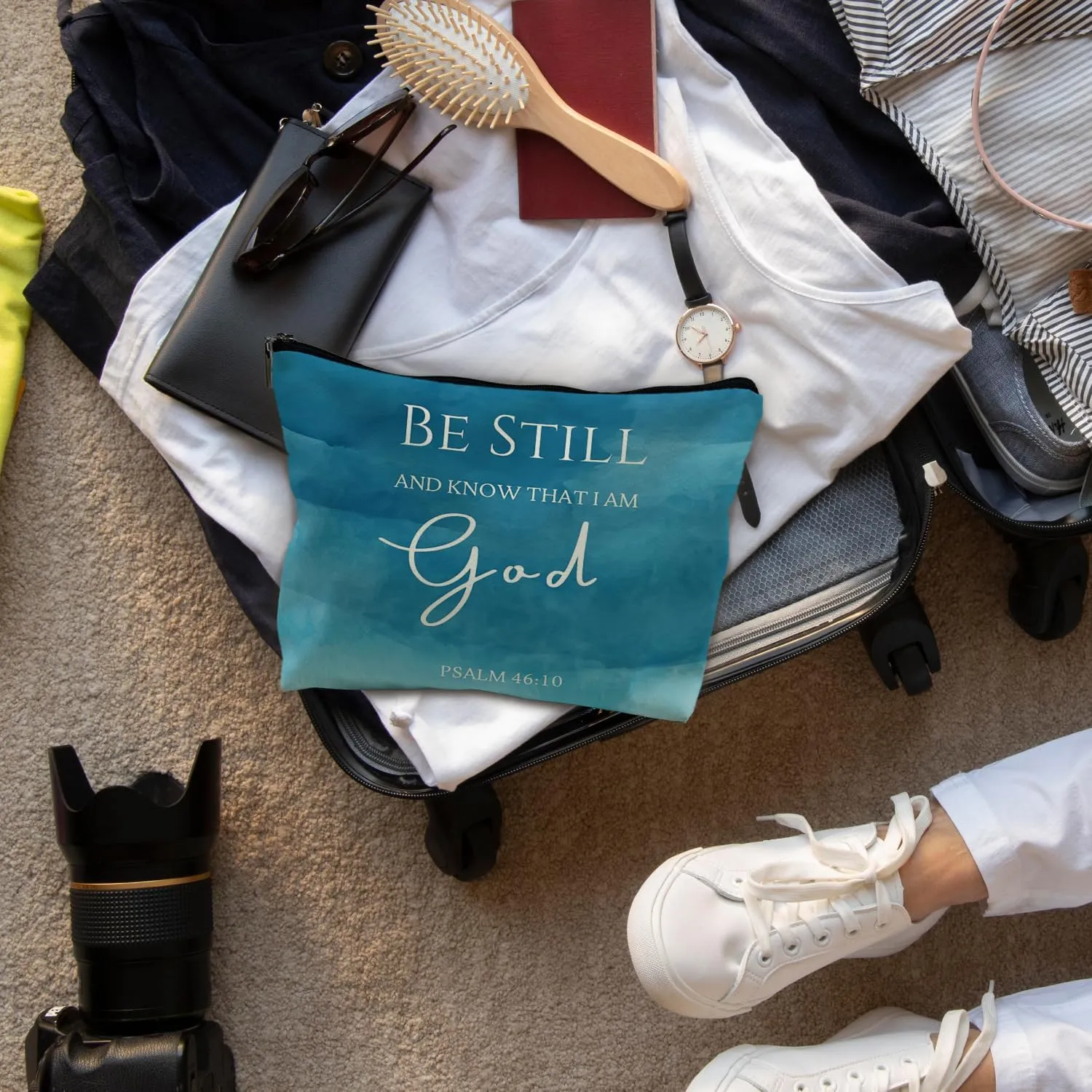Christian Leather Makeup Bag,Be Still and Know That I Am God,Christian Bible Verses Makeup Bag,Christian Gifts for Women,Scripture Bag,Blue Makeup Bag,Scripture Gifts for Women(Pu)