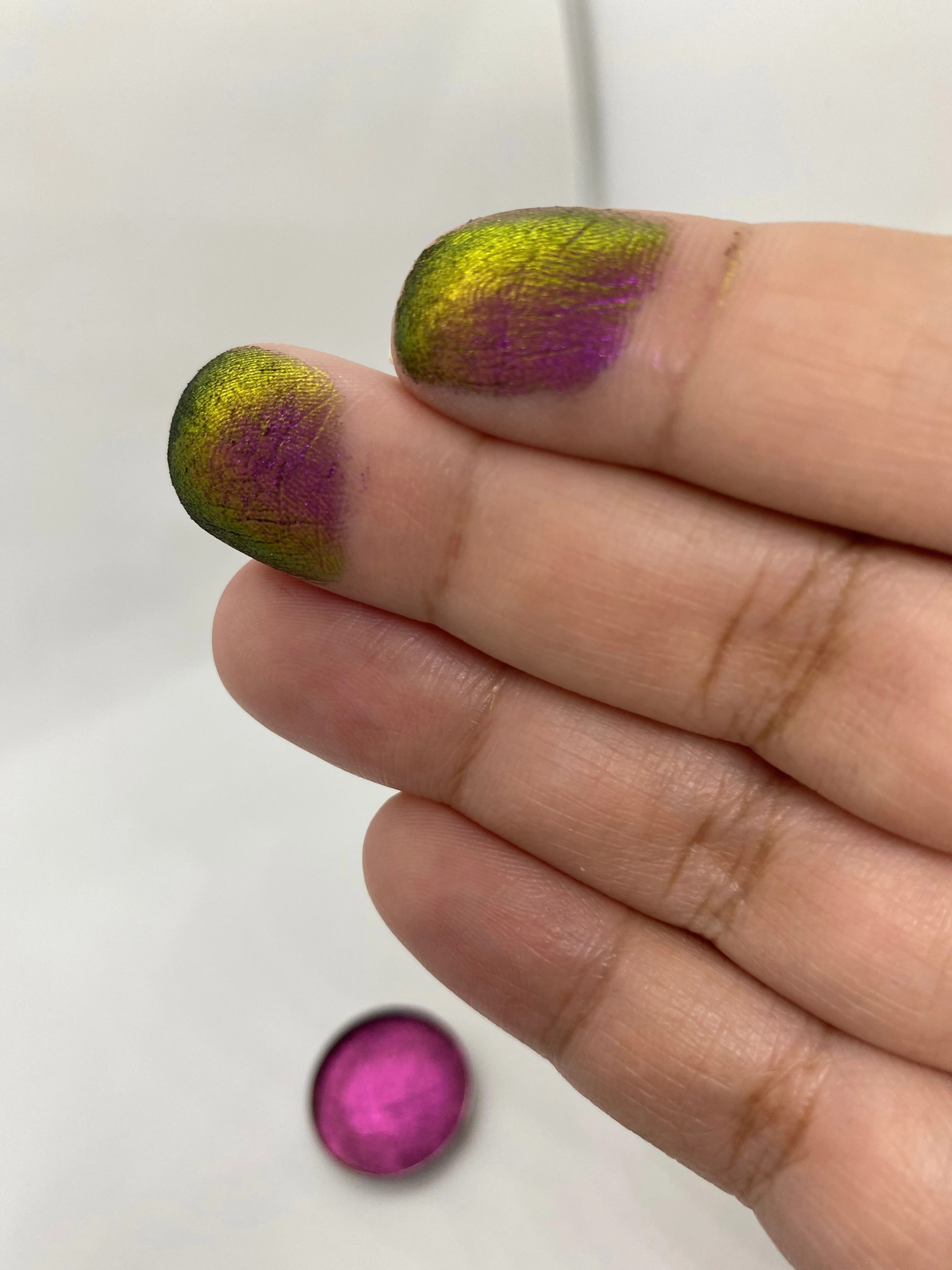 Cosmic Heart Prism Eyeshadow