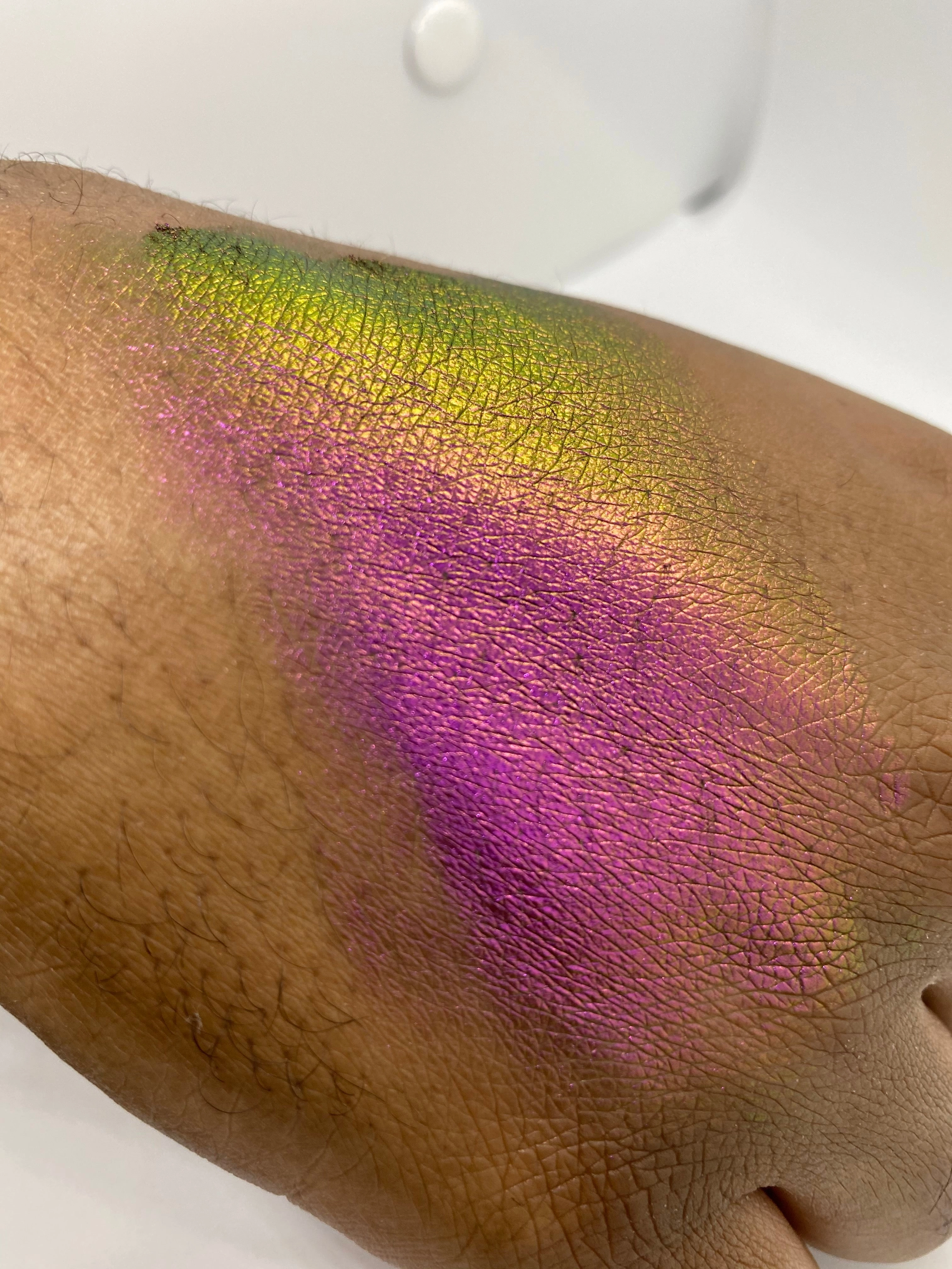 Cosmic Heart Prism Eyeshadow