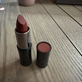 MARY KAY MIDNIGHT RED CRÈME LIPSTICK - 12