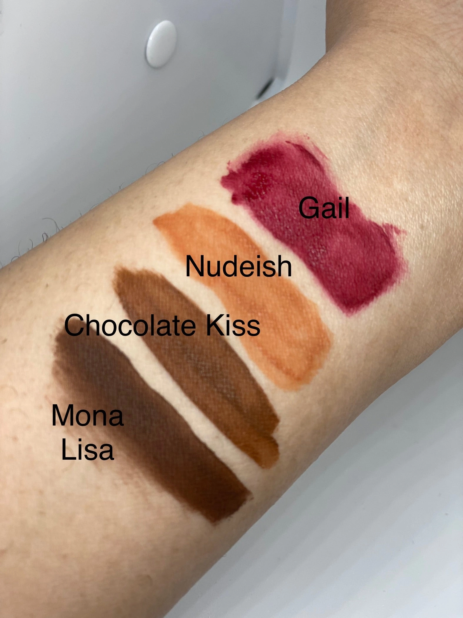 Nudeish Lipstick