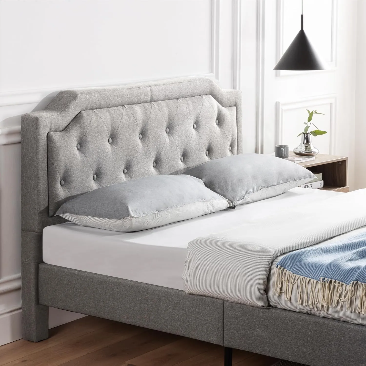 ZINUS Kellen Upholstered Scalloped Platform Bed Frame, Mattress Foundation, Wood Slat Support, No Box Spring Needed, Eco Friendly WonderBox (TM), Easy Assembly, Dark Grey, Full